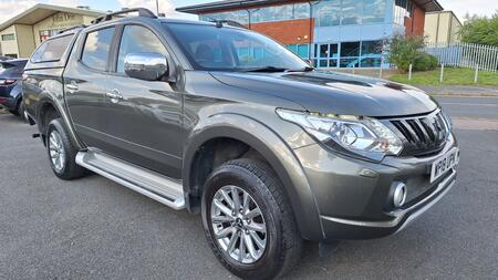 MITSUBISHI L200 2.4 DI-D DC Barbarian