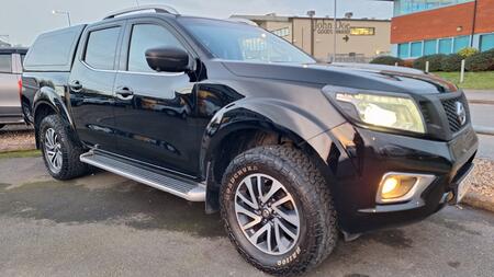 NISSAN NAVARA 2.3 dCi Tekna