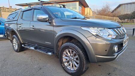 MITSUBISHI L200 2.4 DI-D DC Warrior