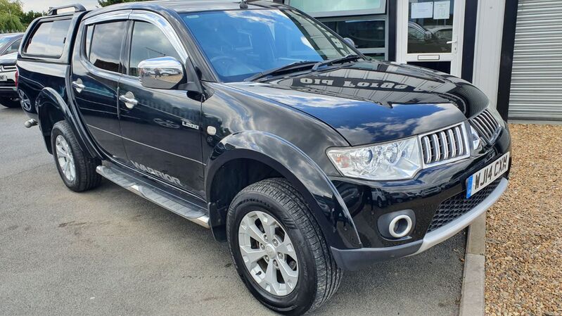 MITSUBISHI L200