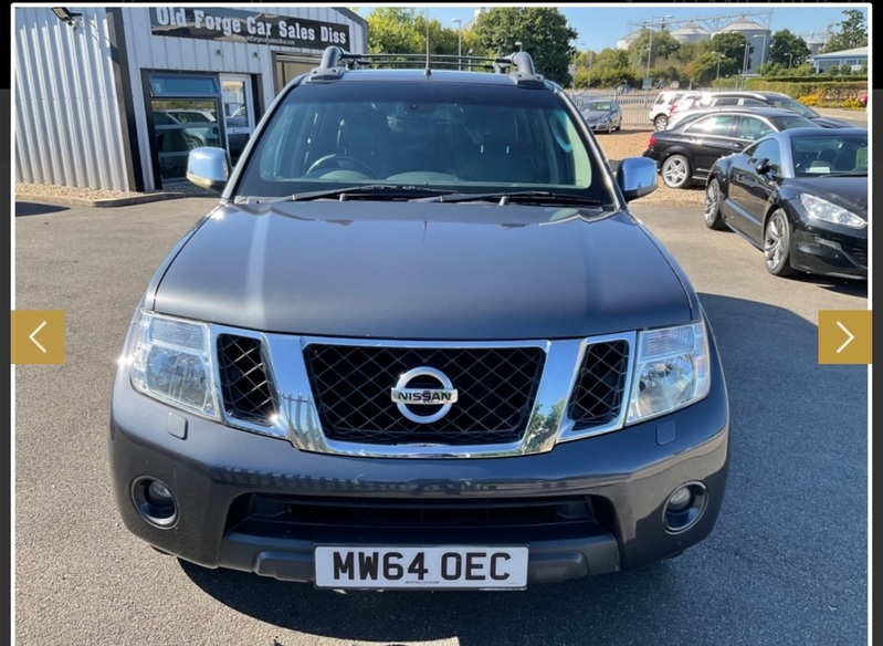 NISSAN NAVARA