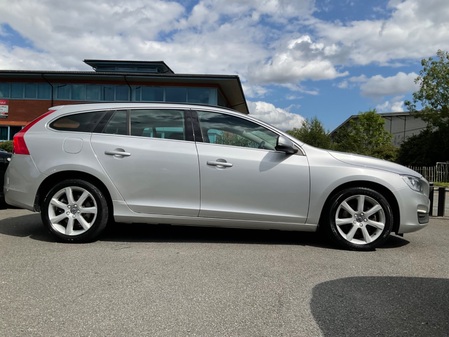 VOLVO V60 1.6 D2 SE Nav 